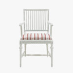 Kustavilainen käsinojallinen tuoli, helmenharmaa-patina, verhoiluna Amadeus rosa.