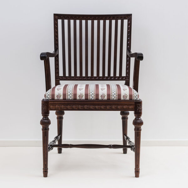 Kustavilainen käsinojallinen tuoli / nojatuoli