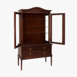 Empire hopeakaappi, väri Hepplewhite eli tumma mahonki.