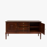 Empire astiakaappi, väri Hepplewhite eli tumma mahonki.