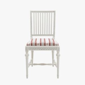 Kustavilainen tuoli, väri helmenharmaa-patina, verhoilu Amadeus rosa.