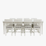 Kustavilainen ruokapöytä ovaali, väri helmenharmaa-patina, kahdella palalla jatkettuna soveltuu 6-10 hengelle.