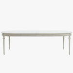 Kustavilainen ruokapöytä ovaali, väri helmenharmaa-patina, jatkettu kahdella palalla.