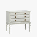 Kustavilainen lipasto 80 cm, helmenharmaa-patina.