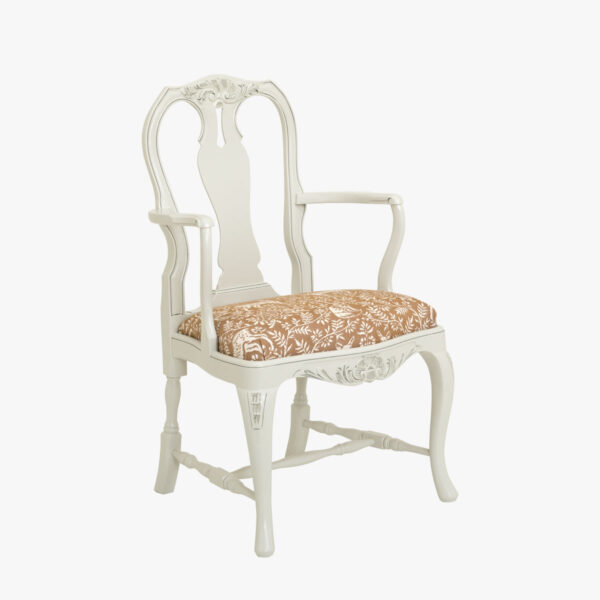 Talonpoikaisrokokoo nojatuoli, väri helmenharmaa-patina, verhoiluna tilauskangas Annalan Kettu ja Kauris.