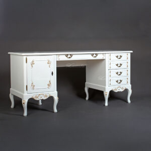 Talonpoikaisrokokoo kirjoituslipasto helmenharmaa-kulta.