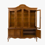 Talonpoikaisrokokoo hopeakaappi, väri antiikki.